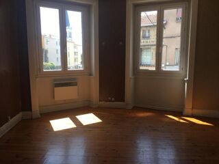  Appartement à louer 3 pièces 93 m²