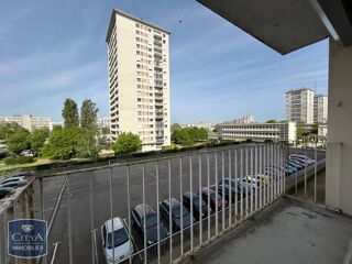  Appartement à louer 4 pièces 70 m²