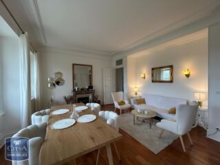  Appartement à louer 2 pièces 55 m²