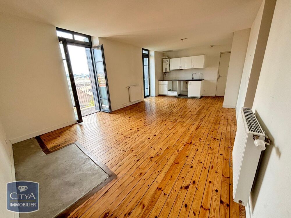 À LOUER : Appartement T3 situé dans la ville de Saint-Ét....