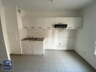  Appartement à louer 3 pièces 60 m²