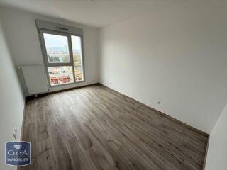  Appartement à louer 3 pièces 63 m²