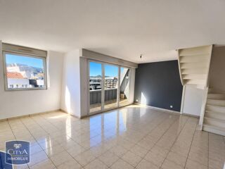  Appartement à louer 4 pièces 100 m²