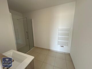  Appartement à louer 2 pièces 50 m²