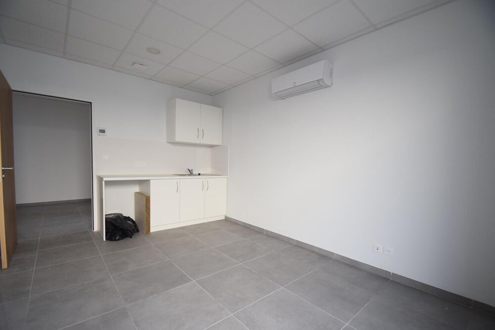  Location / Local Commercial - 21 m² Lavilledieu (07170)