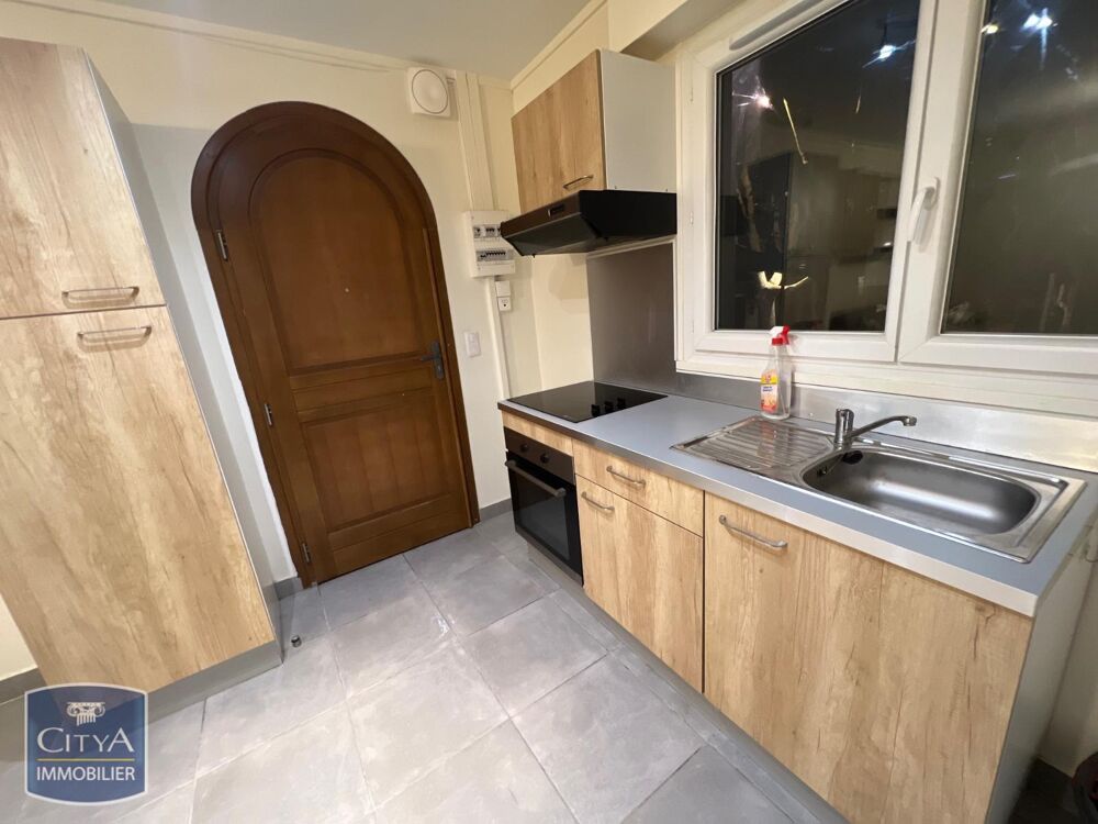 EXCLUSIVITÉ - GRAND STUDIO MEUBLE TOUTES CHARGES COMPRIS....