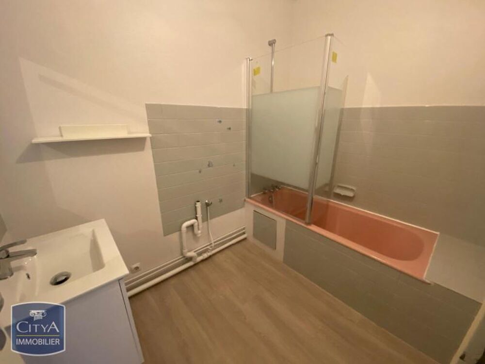 location Appartement - 3 pièce(s) - 70 m² Bourges (18000)
