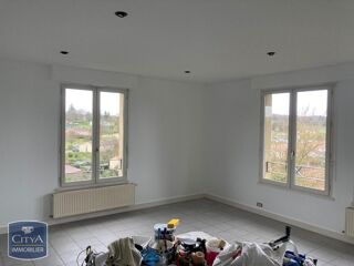  Appartement à louer 5 pièces 131 m²