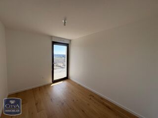  Appartement � louer 4 pi�ces 85 m�