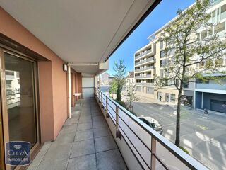  Appartement à louer 4 pièces 94 m²
