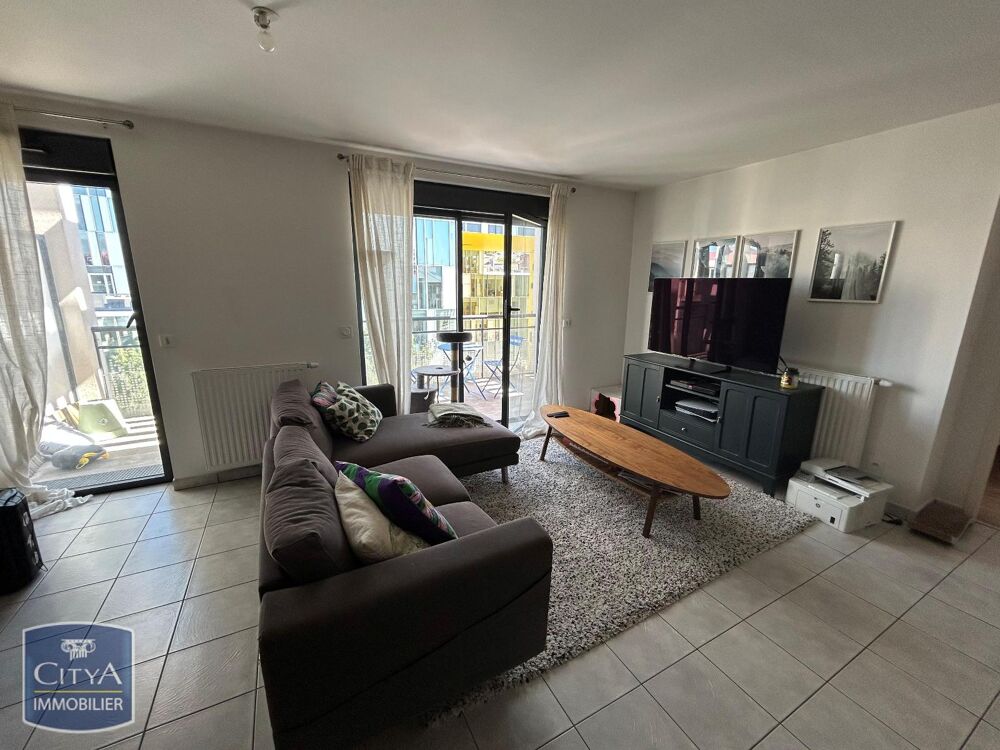 À LOUER : Appartement T3 à Saint-Étienne, situé dans un ....