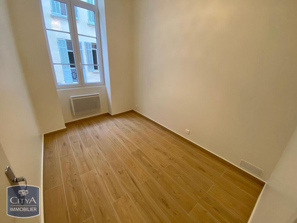 location Appartement - 1 pièce(s) - 37 m² Toulon (83000)