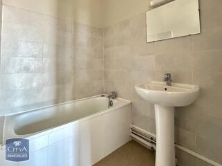  Appartement à louer 2 pièces 55 m²