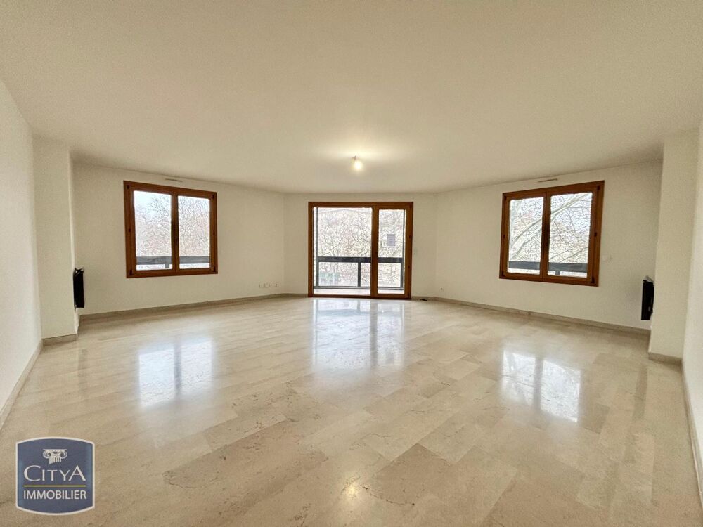 location Appartement - 4 pièce(s) - 132 m² Lyon 4