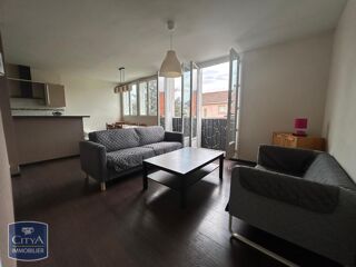  Appartement à louer 5 pièces 82 m²