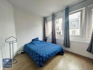  Appartement à louer 3 pièces 81 m²