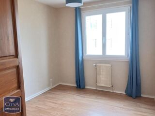  Appartement à louer 3 pièces 65 m²