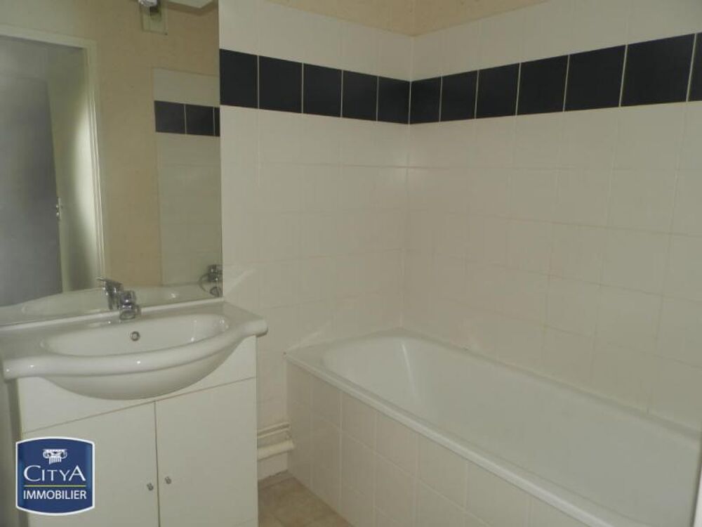 EXCLUSIVITÉ - PROCHE D'AURILLAC En location : localisé à....