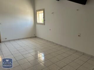  Appartement à louer 2 pièces 61 m²