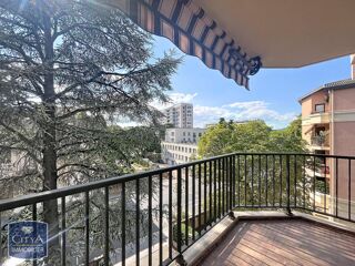  Appartement à louer 3 pièces 91 m²