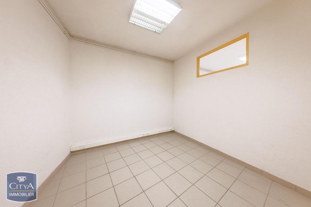  Location / Local Commercial Riom (63200)