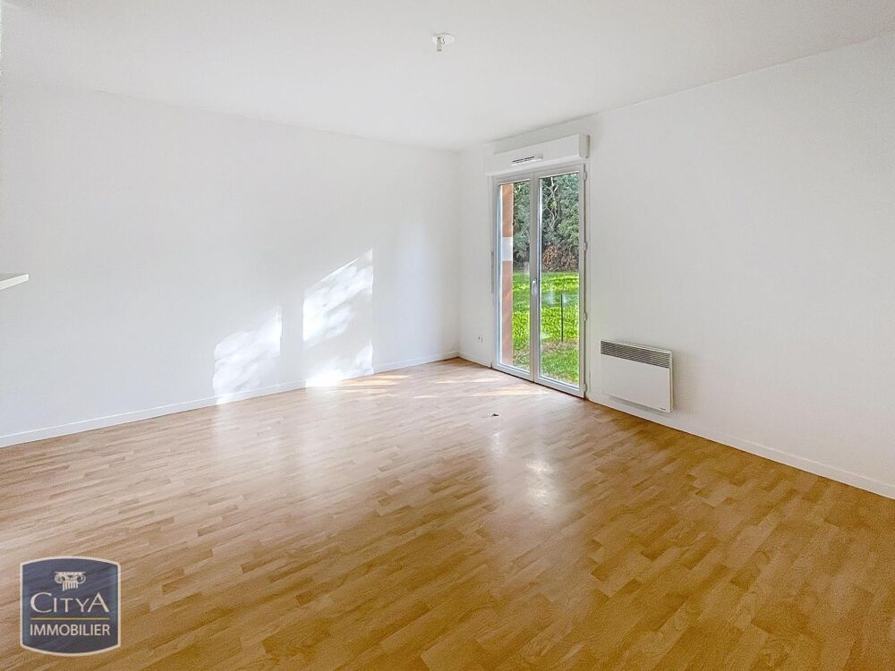 À louer, charmant appartement T2 situé dans la belle vil....