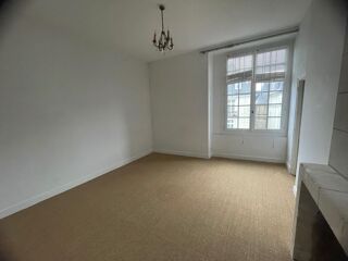  Appartement à louer 3 pièces 64 m²