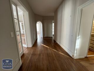  Appartement à louer 6 pièces 210 m² Clermont-ferrand