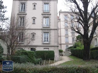  Appartement à louer 3 pièces 82 m²