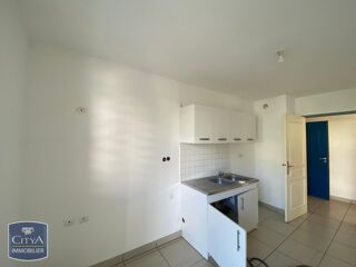  Appartement à louer 4 pièces 97 m²
