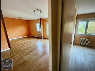  Appartement à louer 3 pièces 73 m²