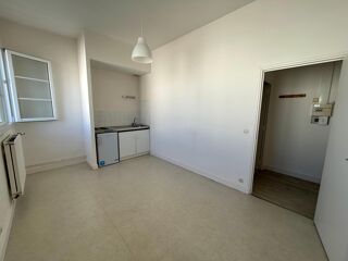  Appartement à louer 1 pièce 19 m²