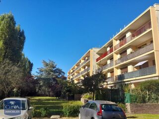  Appartement à louer 4 pièces 81 m²