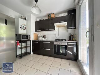 Appartement à louer 3 pièces 65 m²