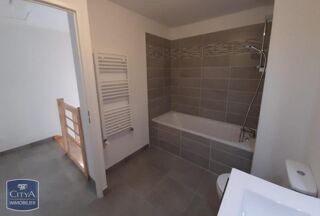  Appartement à louer 3 pièces 69 m²