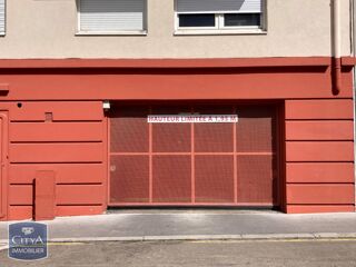  Parking / Garage à louer 