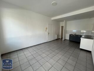  Appartement à louer 4 pièces 64 m²