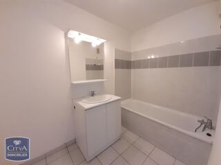  Appartement à louer 3 pièces 56 m²