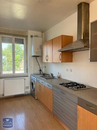  Appartement à louer 5 pièces 171 m²