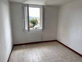  Appartement � louer 4 pi�ces 79 m�