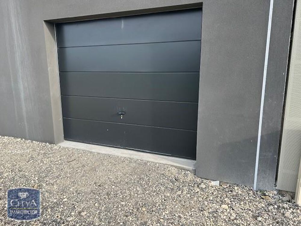 location Parking / Garage La Chapelle-Saint-Ursin (18570)