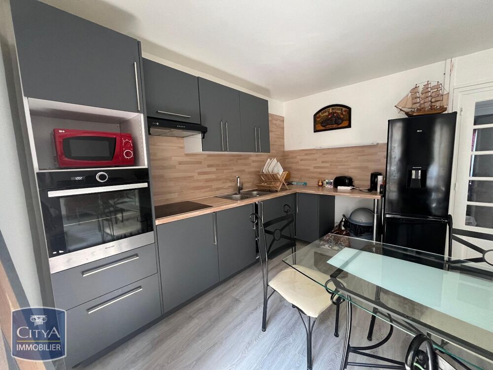 A LOUER - Magnifique appartement meublé et rénové de typ....