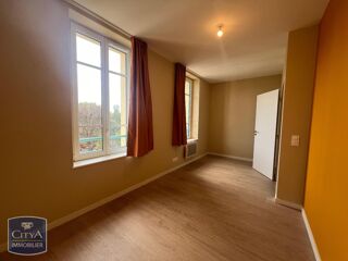  Appartement à louer 4 pièces 85 m²