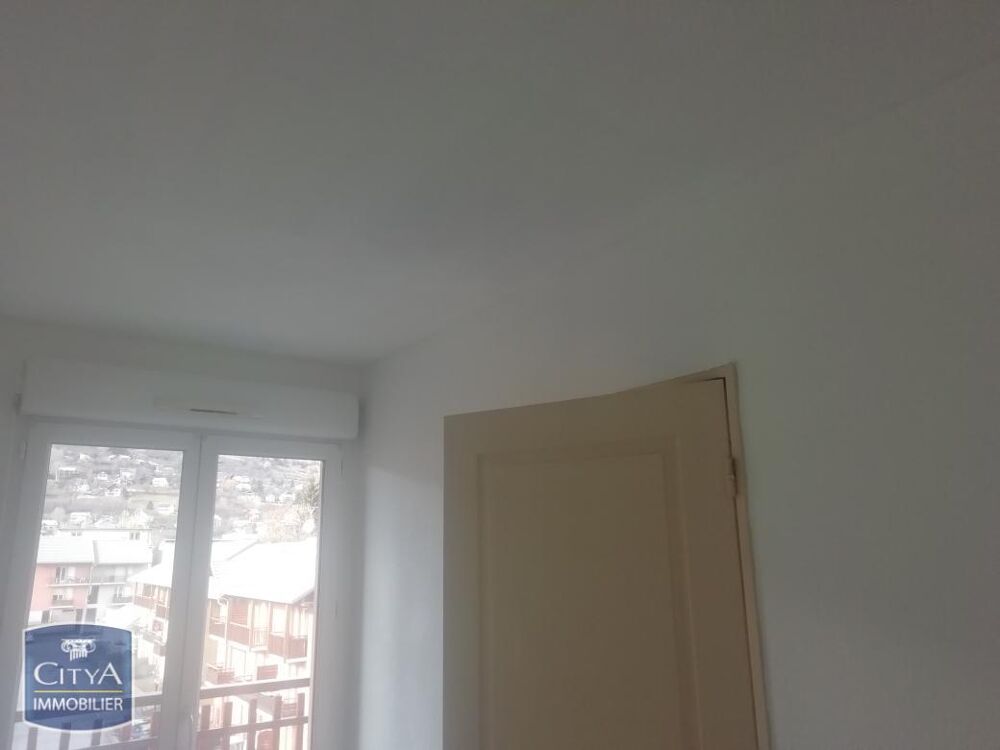 À LOUER : BRIANCON Appartement T2 à Briançon, situé au t....