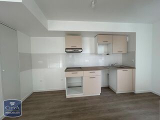  Appartement à louer 3 pièces 76 m²