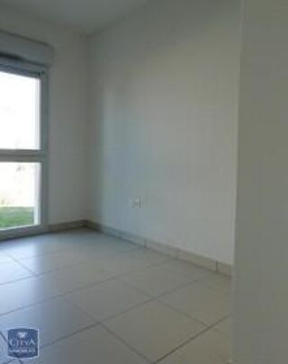  Appartement à louer 4 pièces 75 m²