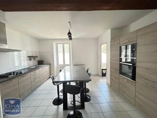  Appartement à louer 4 pièces 123 m²