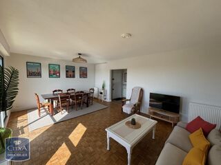  Appartement à louer 4 pièces 86 m²