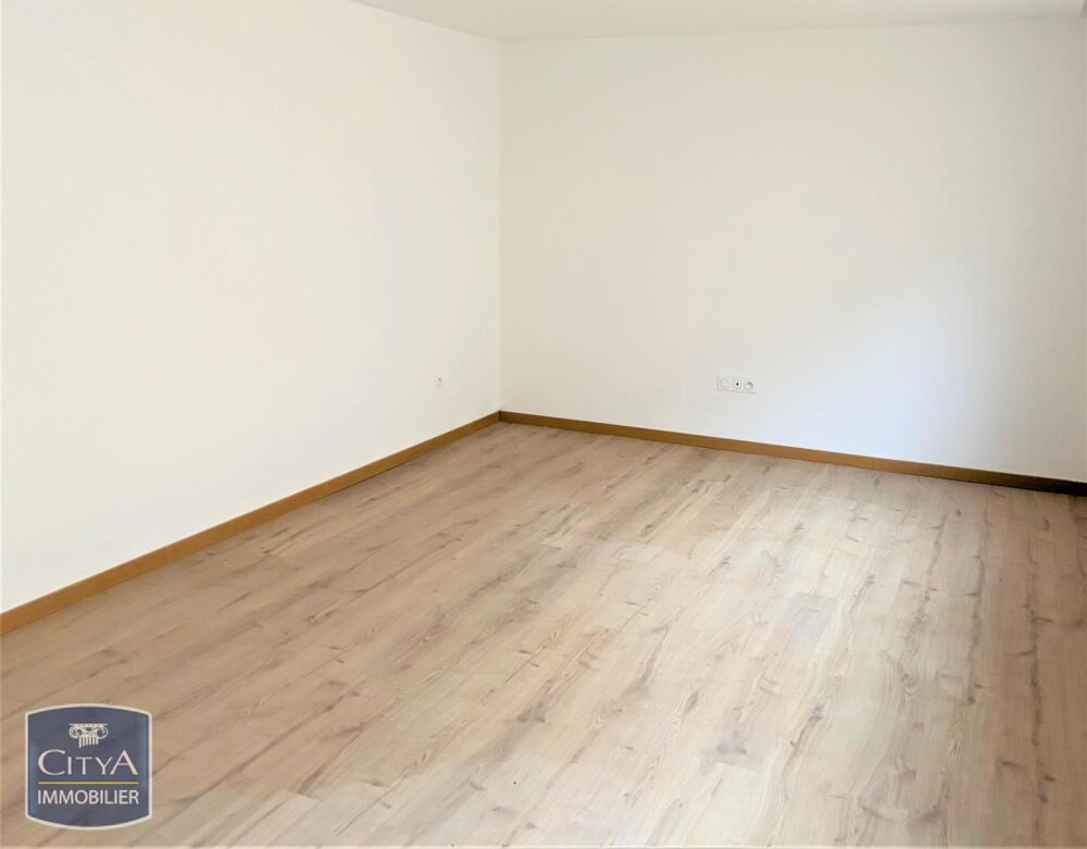 location Appartement - 4 pièce(s) - 84 m² Castelsarrasin (82100)