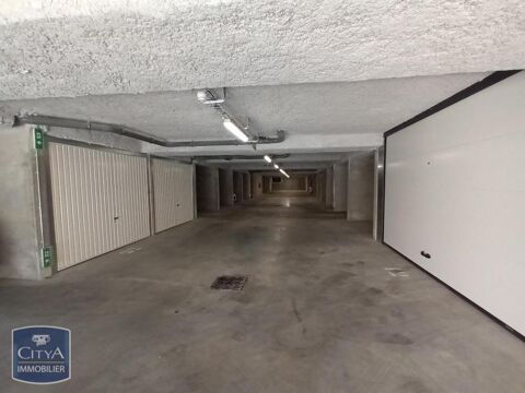  Parking / Garage  louer 